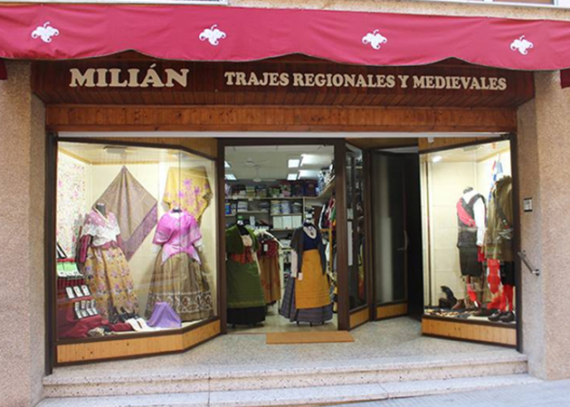 Image gallery Regional Costumes Milián 1